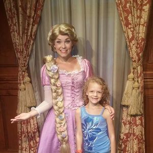 Meet your Posher, Christine